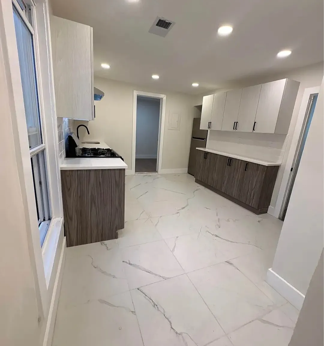 4 bed, $2,750 — Photo 2