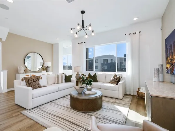 73 Culture, Irvine, CA 92618