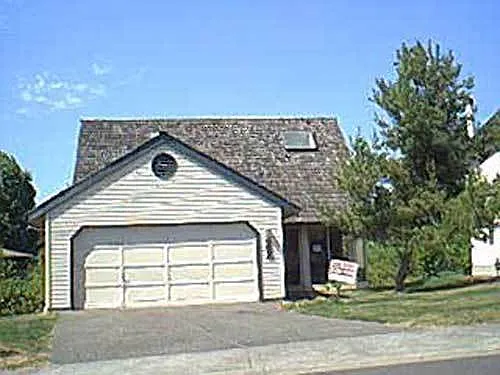 17545 NW Woodmere Court ~ Wonderful home in Cul-de-sac — Photo 1