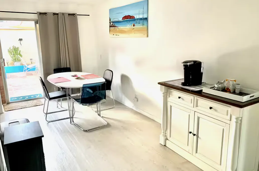 1 bed, 850 sqft, $1,875 — Photo 2