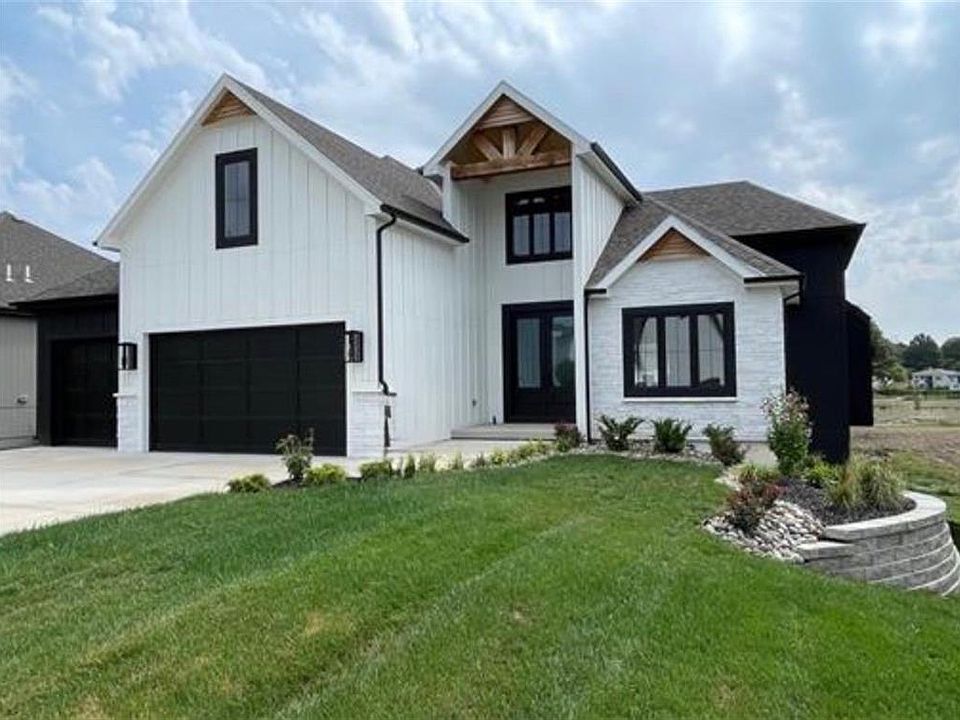 1st image of 4709 NW Sienna Rdg