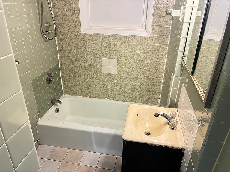 113 Emerald St #A — Photo 8