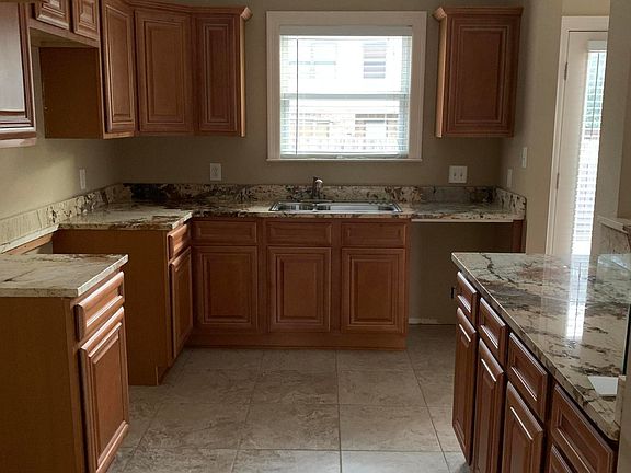4th image of 1805 Geerkin St APT 36