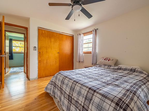 5th image of 427 Lennox St