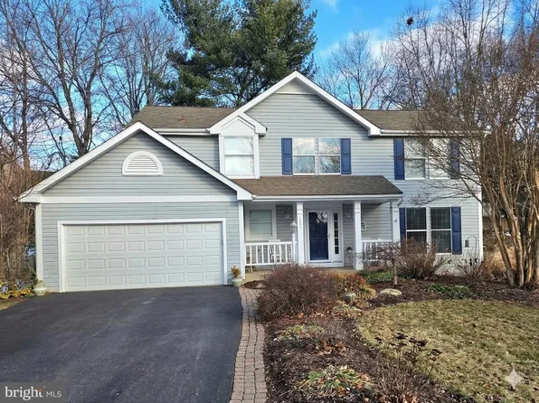 1431 Flynn Ct, Herndon, VA 20170