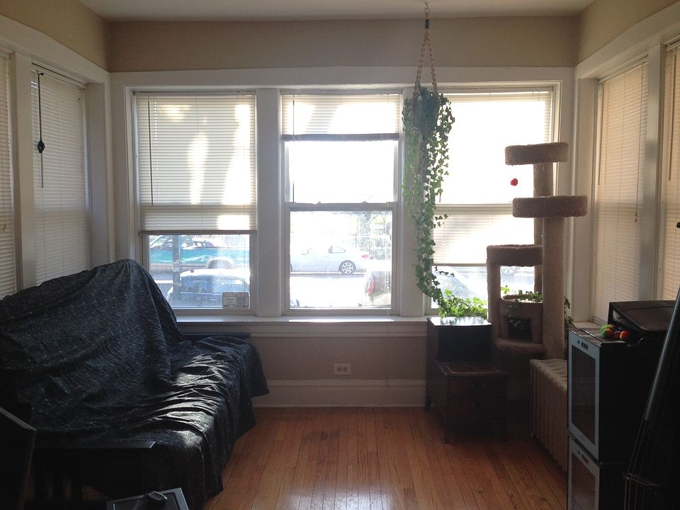 1st image of 5061 N Damen Ave APT 1W