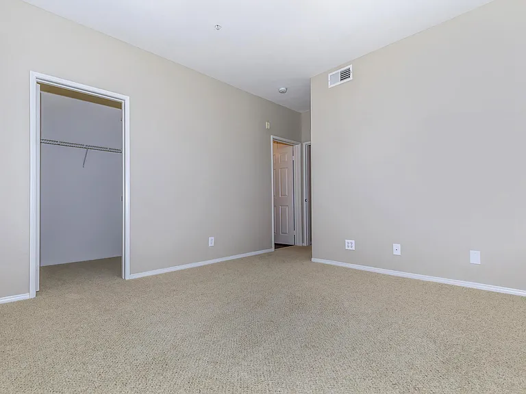 Laurel Glen Apartment Homes — Photo 28