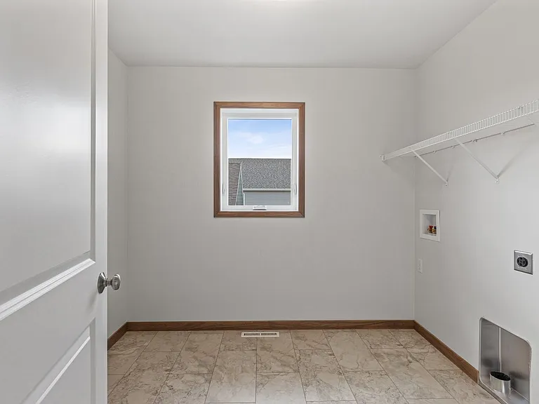 2714 10th St W — Photo 11