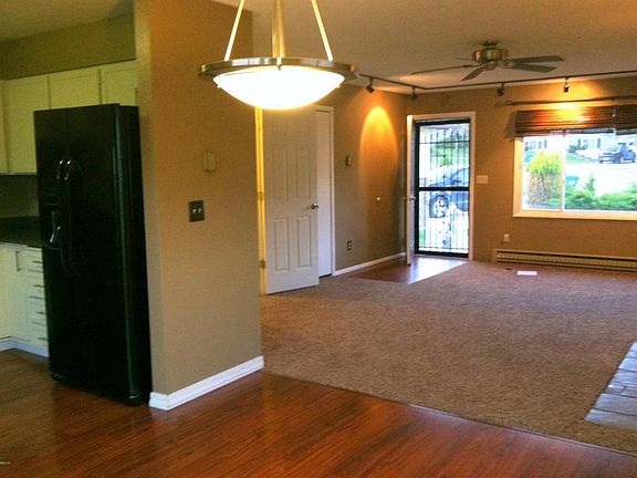 3rd image of 100 Pinehurst Ct