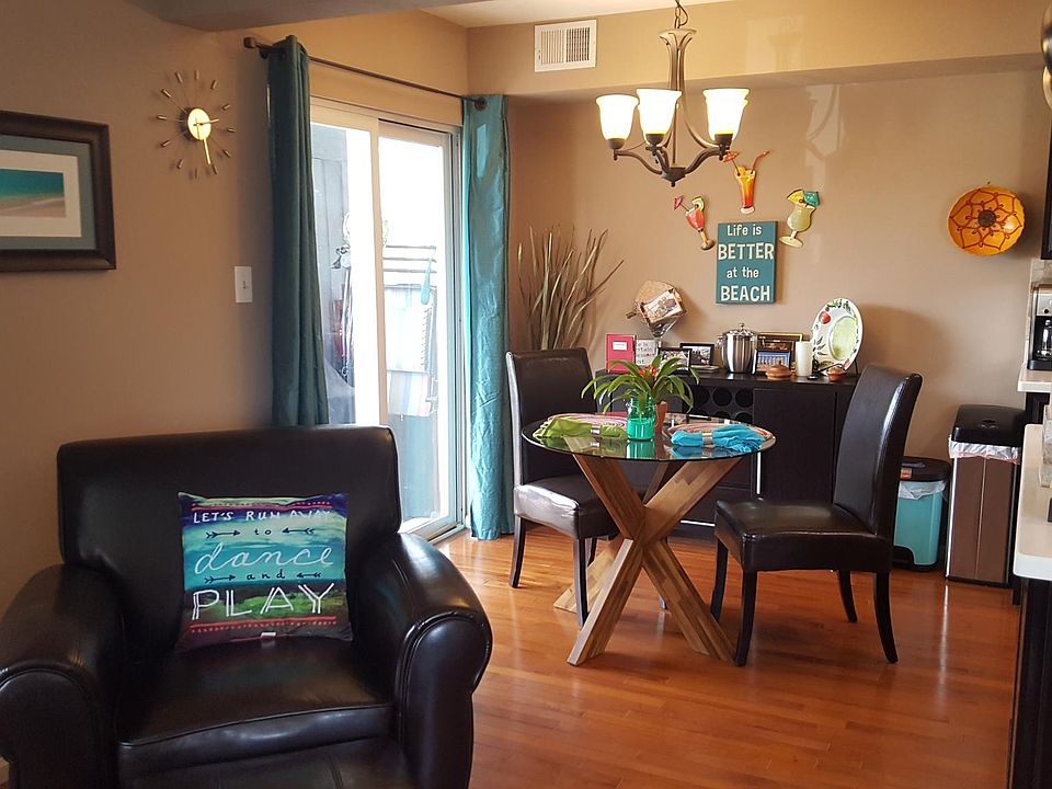 Sweet Dining area opening to Private Patio!