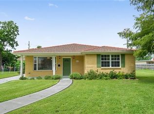 612 Ermine Dr, Arabi, LA 70032