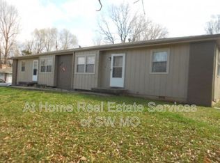 1154B S Oak Park Ave, Springfield, MO 65802