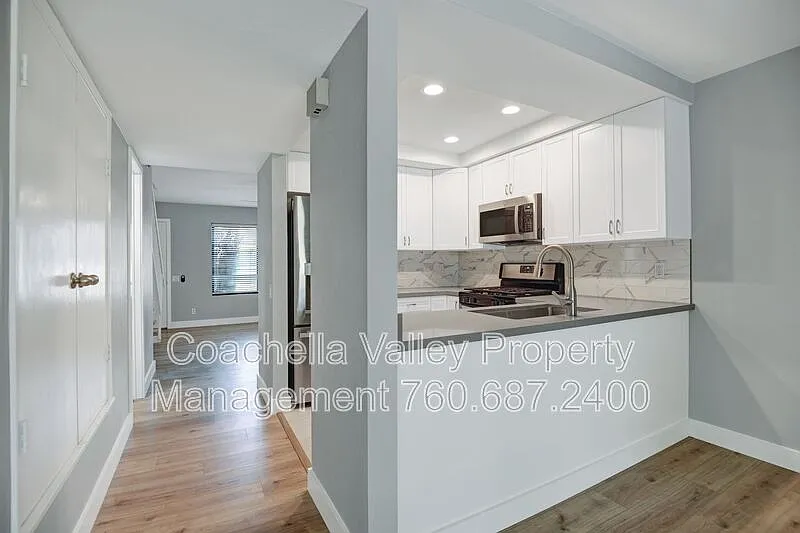 95 Lakeview Cir