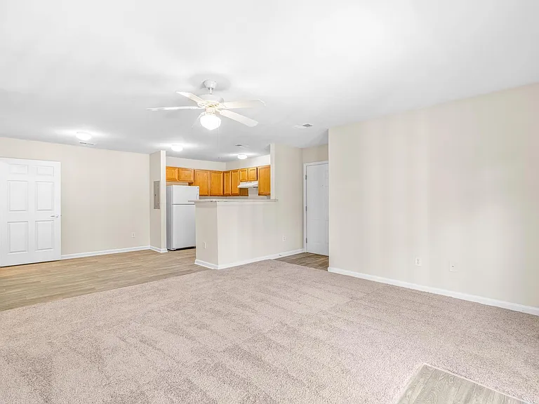 Perry Hill Apartments — Photo 10