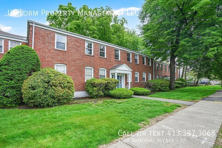 Building Photo - 1550 Memorial Ave #2A