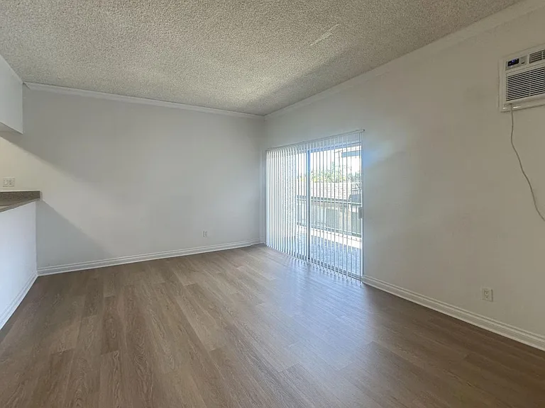 Saticoy Apartments...Nice comfortable living...Near Pierce College! CALL NOW! — Photo 6