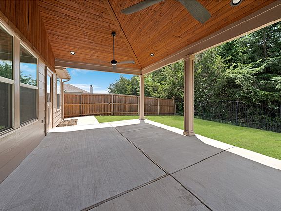 2nd image of 111 Tanglewood Dr