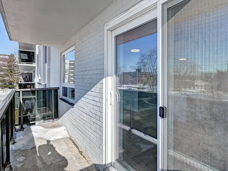 39 Willow Rd — Photo 51
