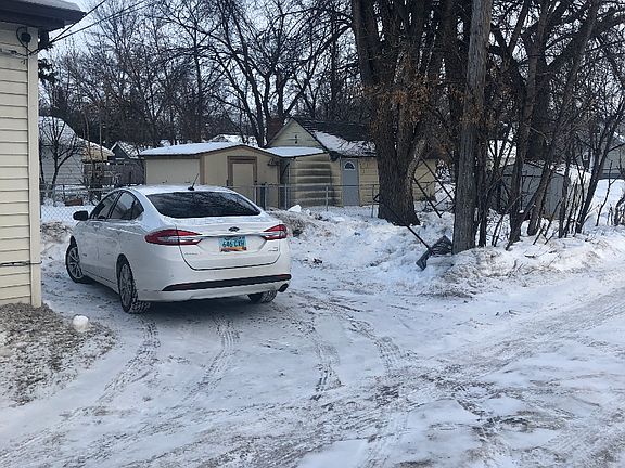 5th image of 629 9th Ave S