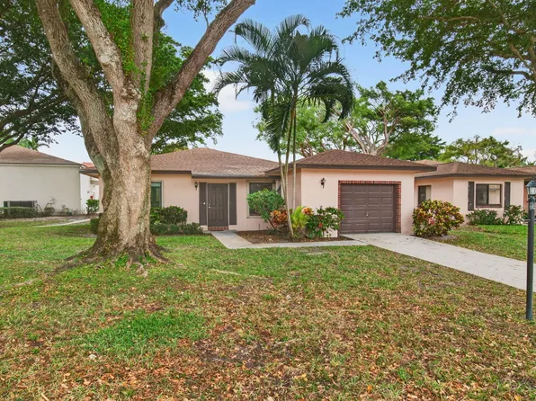 14584 Bonaire Boulevard, Delray Beach, FL 33446