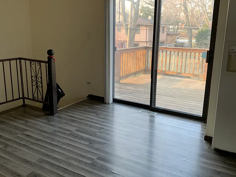 2136 Cedar Ave — Photo 8