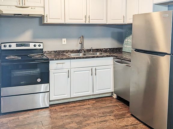 2nd image of 1177 Woodland Ave NE APT 3