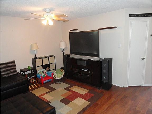 4th image of 1356 Scenic Hills Dr