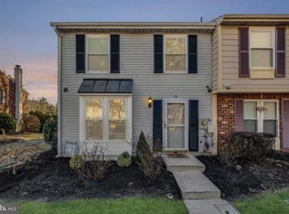29 Waterview Ct, Marlton, NJ 08053