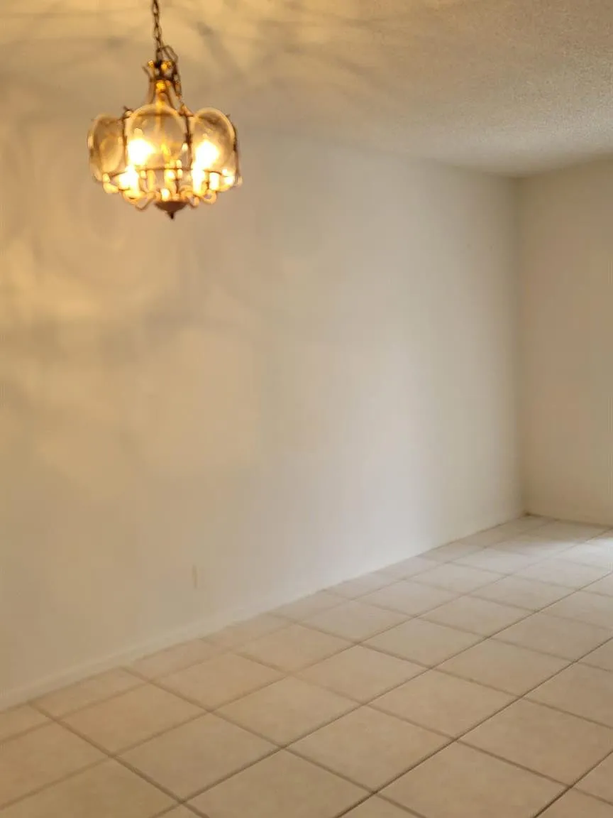 1 bed, 1.5 bath, 695 sqft, $1,475 — Photo 4