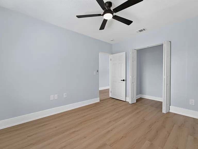 1015 Ohio Ave — Photo 3