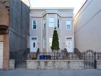 1206 Bay St, Staten Island, NY, 10305