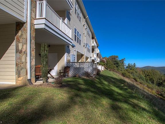 5th image of 40 Club Villa Dr #506