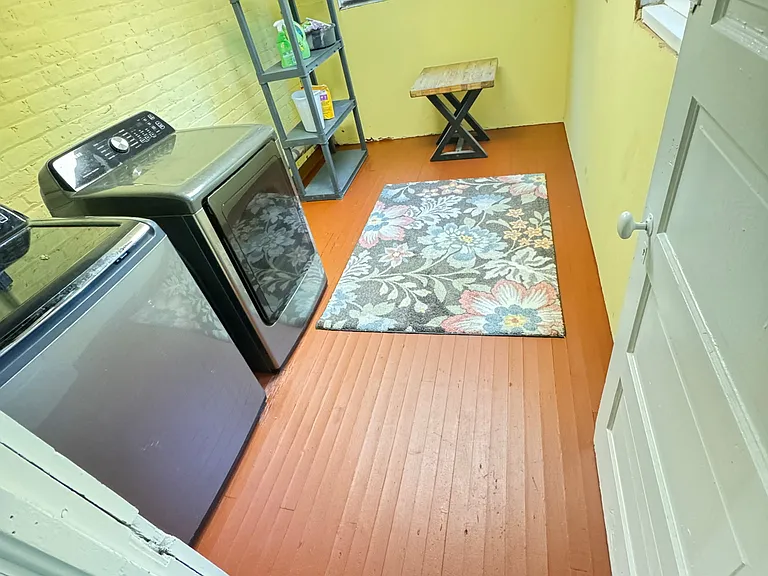 607 A S Hawthorne Rd #2 — Photo 16