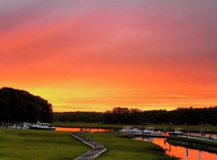 388 Boston Post Rd #2, Westbrook, CT 06498