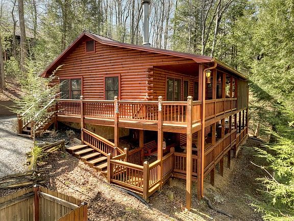 2nd image of 1480 Hidden Lake Dr