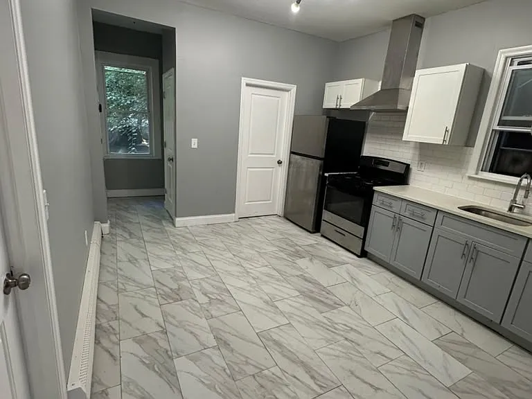 453 Irvine Turner Blvd #1 — Photo 1