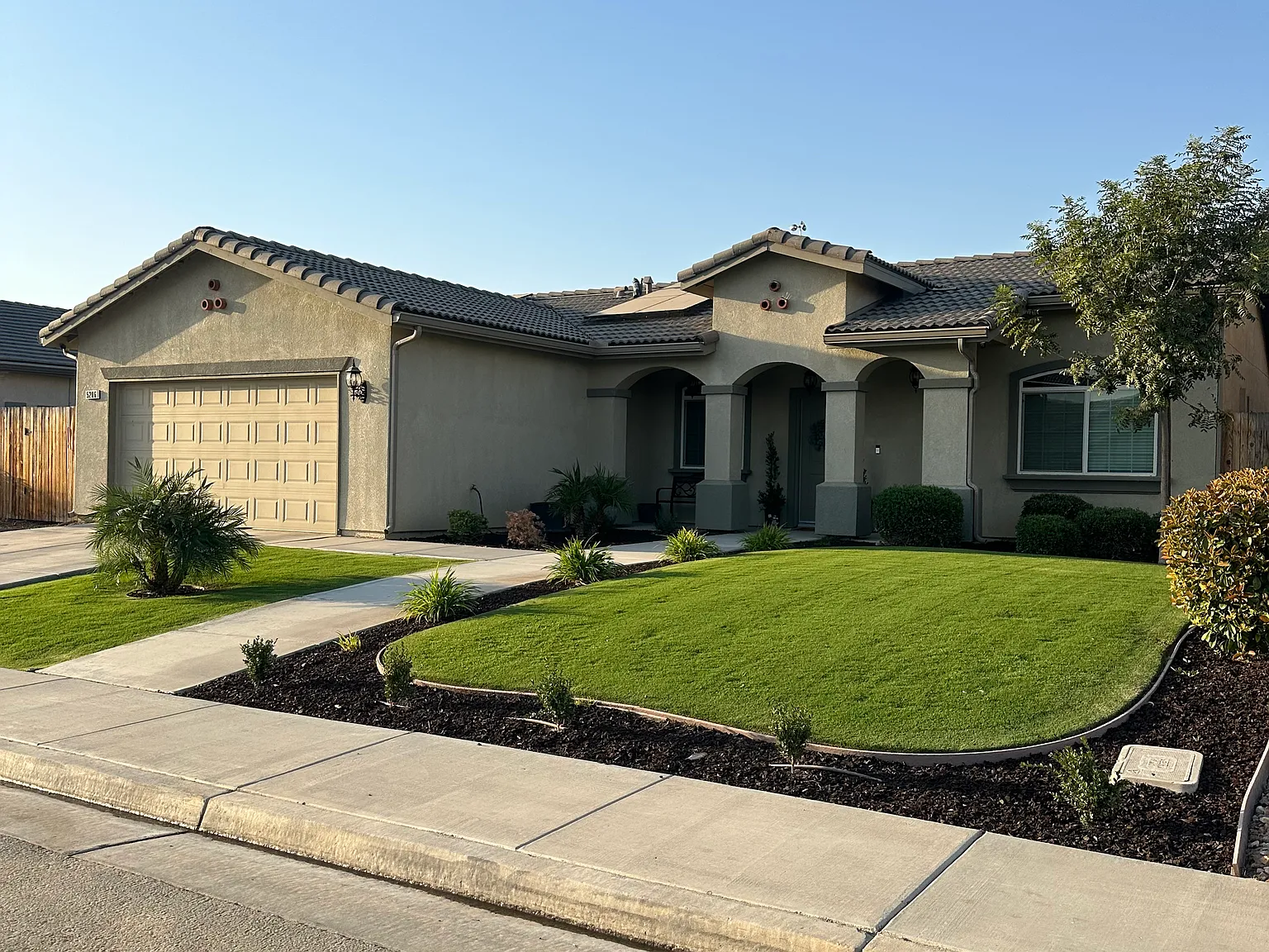 3 bed, 1315 sqft, $2,750 — Photo 1