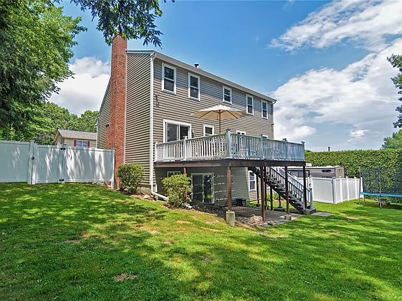 2nd image of 33 Tartaglia St