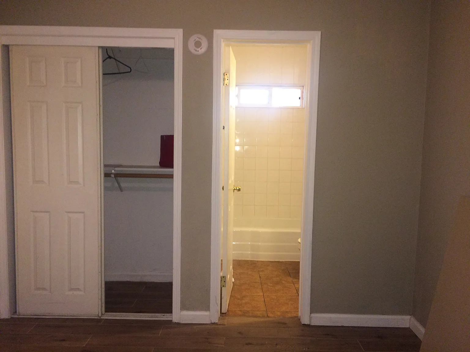 1 bed, 500 sqft, $1,300 — Photo 4