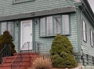 28 Magnolia St #2, Bristol, RI 02809