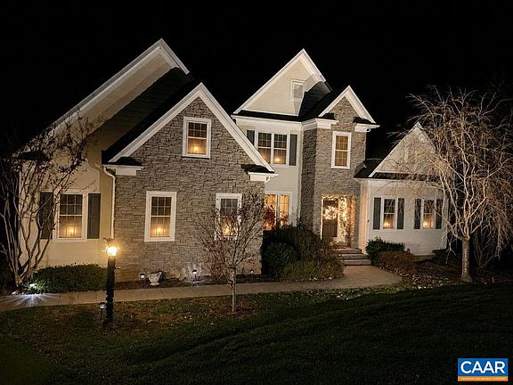 3rd image of 242 Whispering Woods Pl