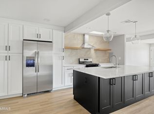 916 E Orchid Ln, Phoenix, AZ 85020