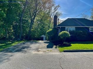 6 George St, Shrewsbury, MA 01545