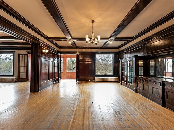 3rd image of 5021 S Drexel Blvd Unit 2