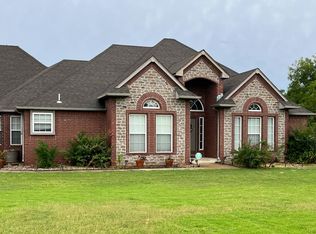 15378 Colonial Ln, Skiatook, OK 74070