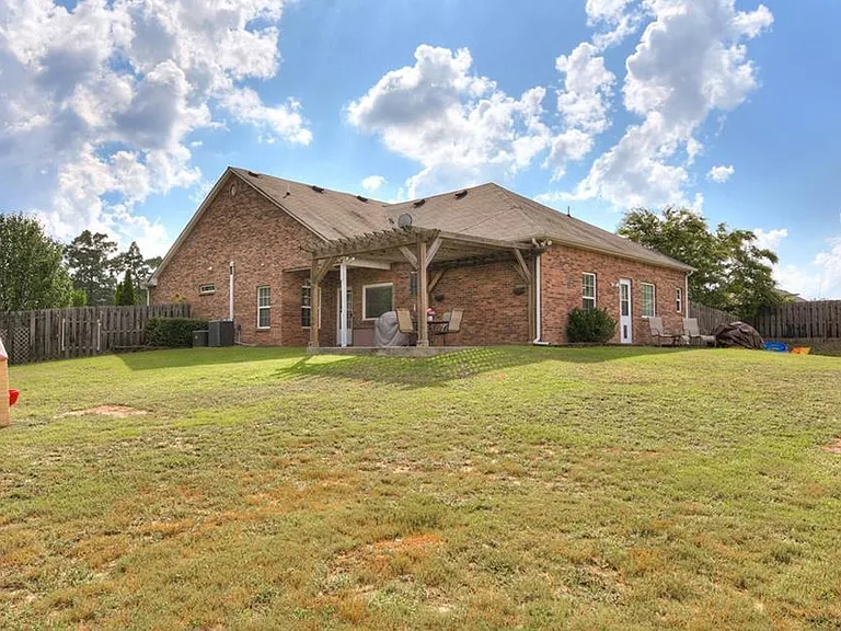 800 Shirez Dr — Photo 14