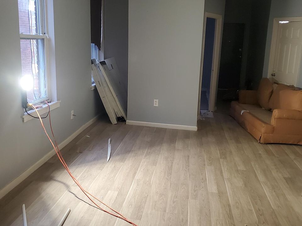 2nd image of 1597 Park St #3R