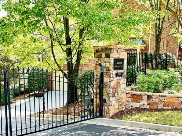 2745 Lenox Rd NE, Atlanta, GA 30324