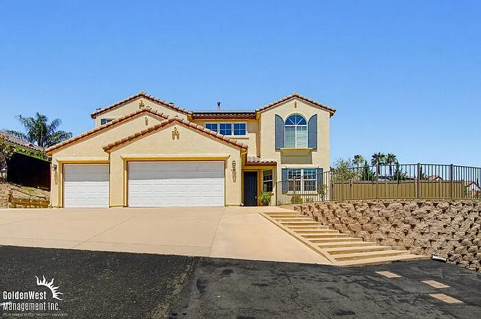 637 Oak Glade Dr — Photo 1