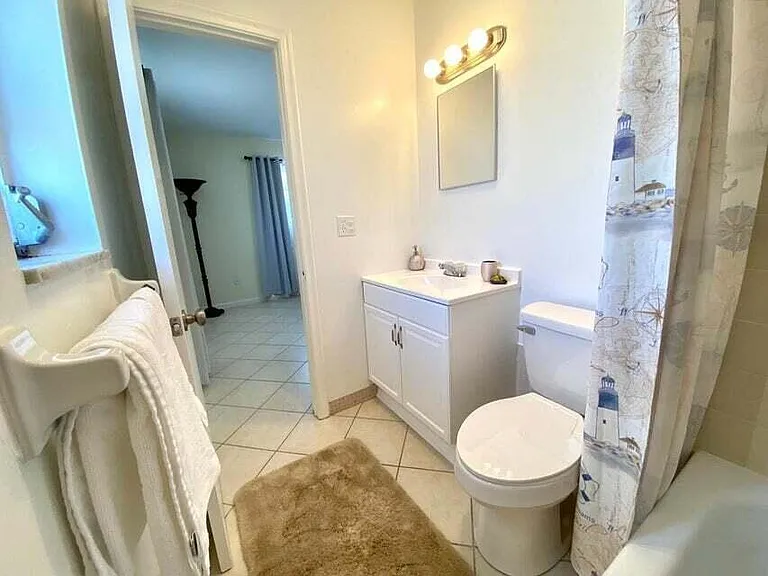 523 SE 20th Ct #5 — Photo 12